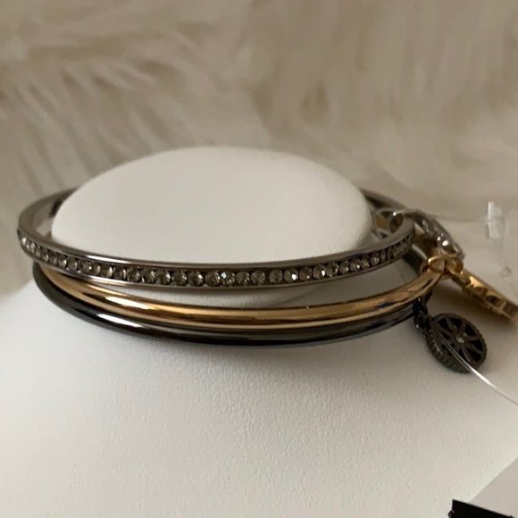 COACH Horse & Carriage Charm Mixed Bangle Set - Picture 2 of 3